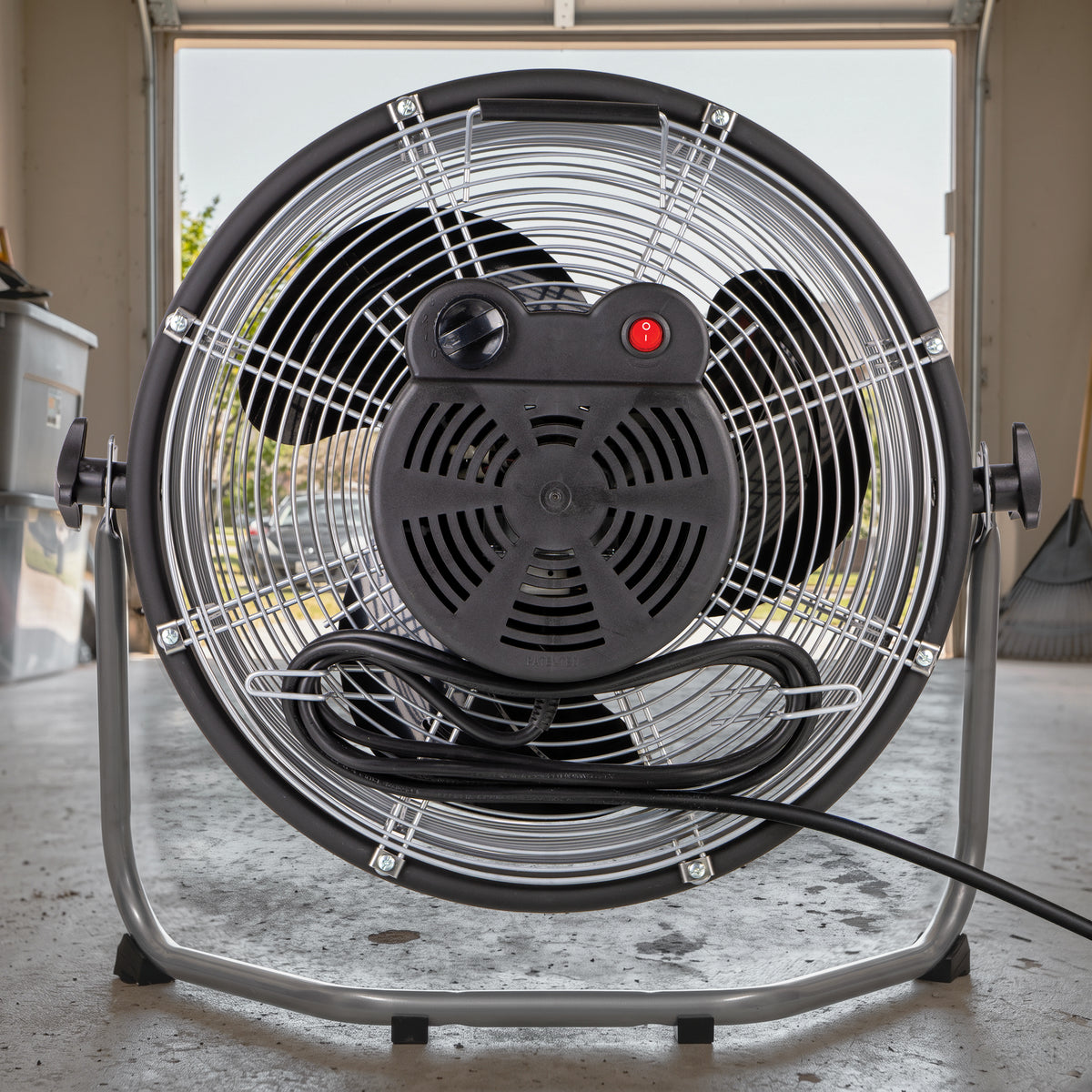 14 in. Internal Oscillating Floor Fan